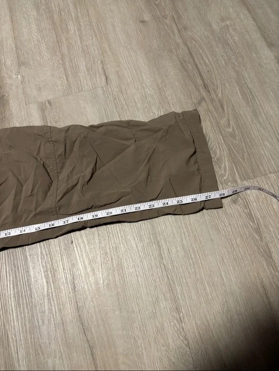 Craghoppers Men’s Cargo Trousers in Taupe Brown - Picture 3 of 3